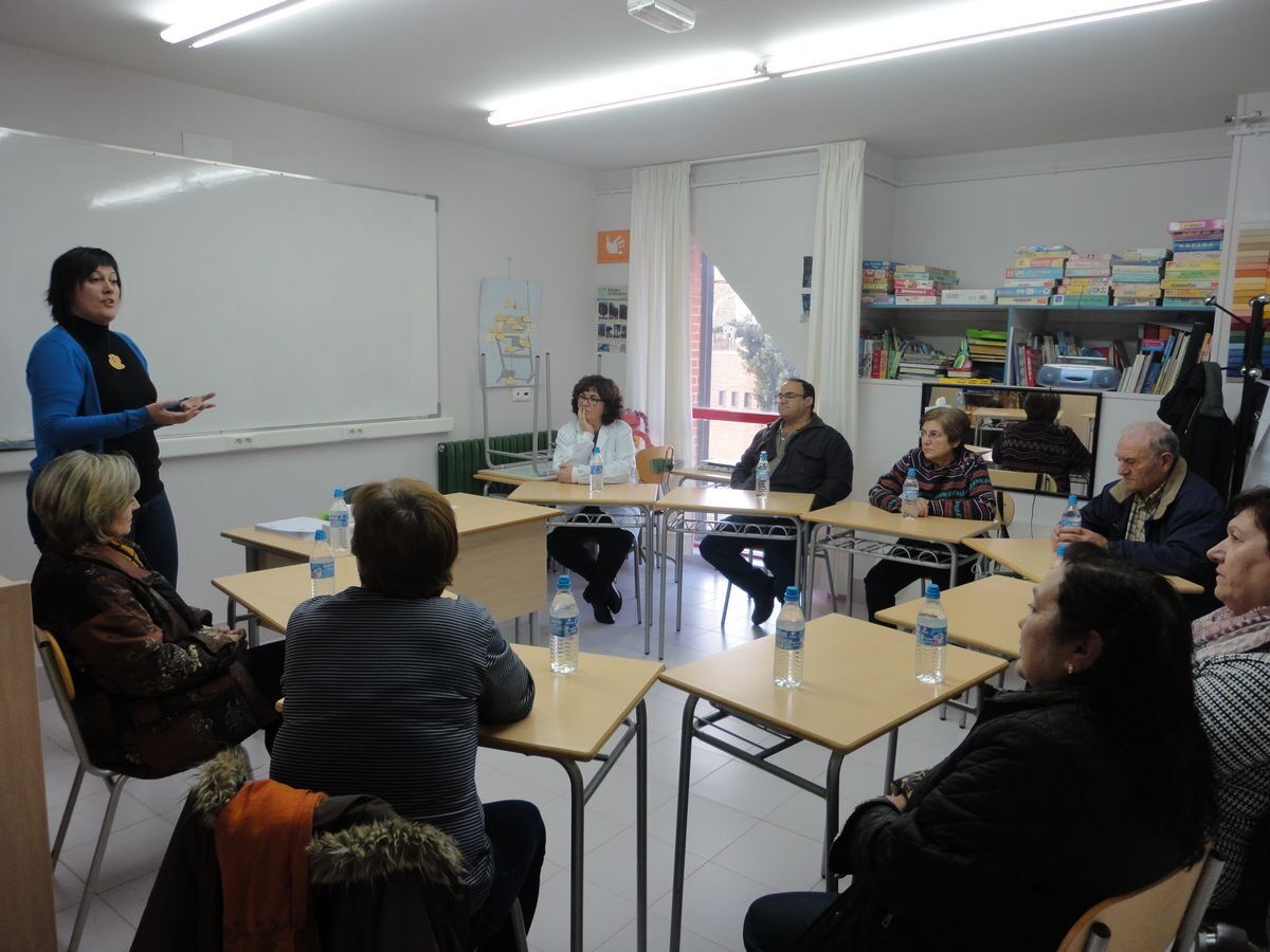 Grupo de personas de ADECAS al terminar una actividad