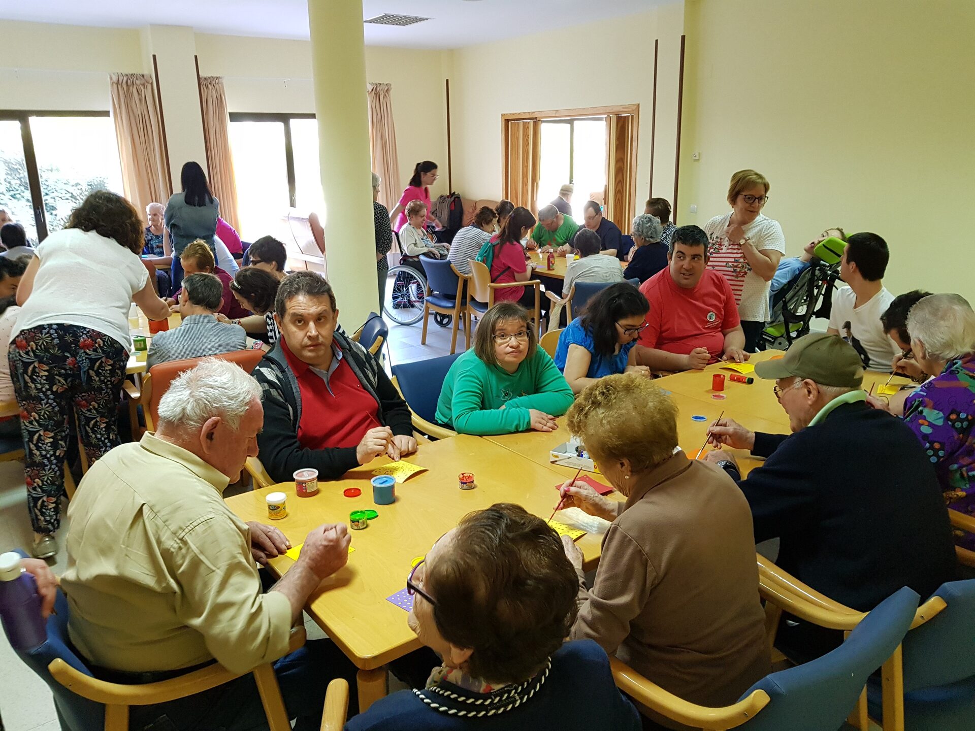 TALLER INTERGENERACIONAL SOCIOSANITARIO