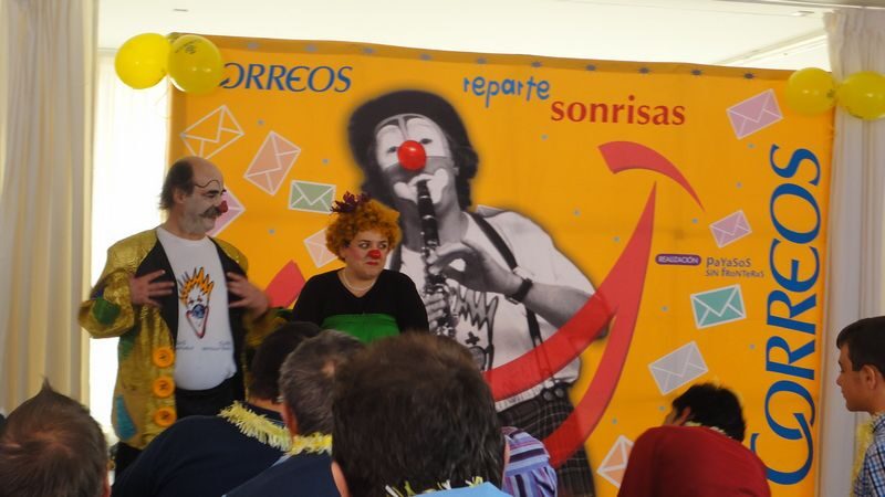 Correos reparte sonrisas en Fundación Personas Guardo